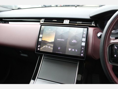 Land Rover Range Rover Velar 3.0 D300 MHEV Dynamic HSE Auto 4WD Euro 6 (s/s) 5dr 21