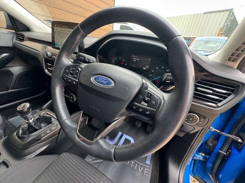Ford Focus 1.0 Focus Titanium 5dr 23