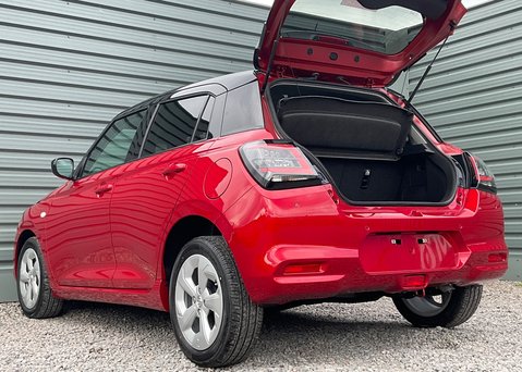 Suzuki Swift 1.2 Mild Hybrid Motion  15