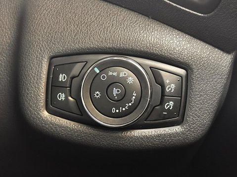 Ford Transit Connect 200 LIMITED P/V 28