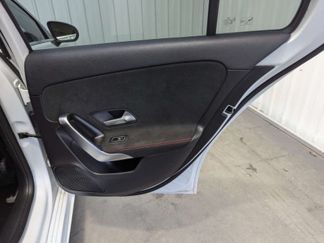 Mercedes-Benz A Class 1.3 A 200 AMG Line Exeutive Auto 5dr 65