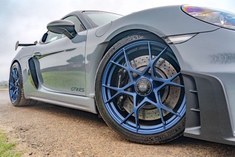 Porsche 718 GT4 RS 29