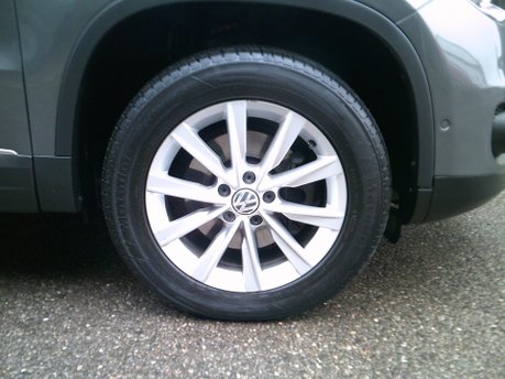 Volkswagen Tiguan SE TDI BLUEMOTION TECHNOLOGY 4MOTION DSG ONLY 53,000 MILES FROM NEW 10