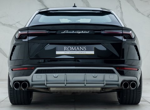 Lamborghini Urus 5