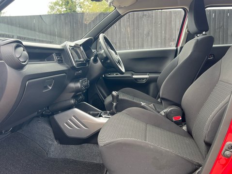 Suzuki Ignis SZ-T DUALJET MHEV 3
