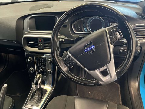 Volvo V40 2.0 V40 R-Design Nav D3 Auto 5dr 12