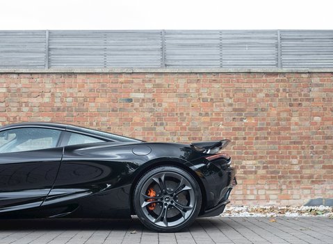 McLaren 720S 26