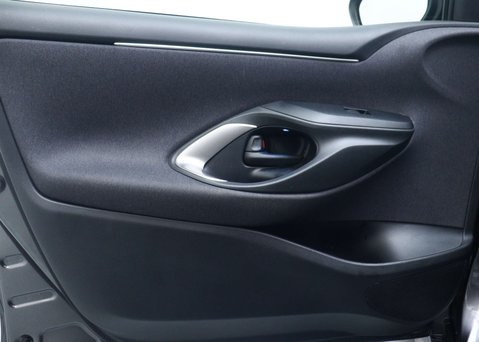 Toyota Yaris 1.5 VVT-h Excel Hatchback 5dr Petrol Hybrid E-CVT Euro 6 (s/s) (116 ps) 46