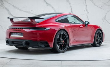 Porsche 911 Carrera GTS (992) 6