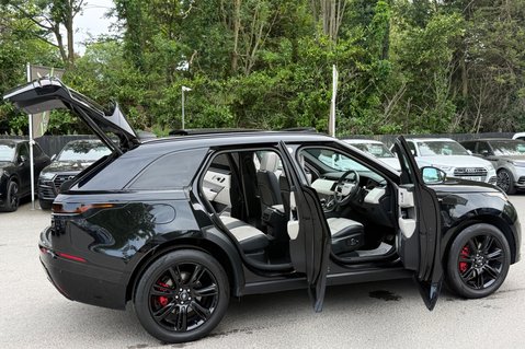 Land Rover Range Rover Velar R-DYNAMIC HSE - ALL BLACK - SLIDING PAN ROOF -2 OWNERS - SERVICE HISTORY 20