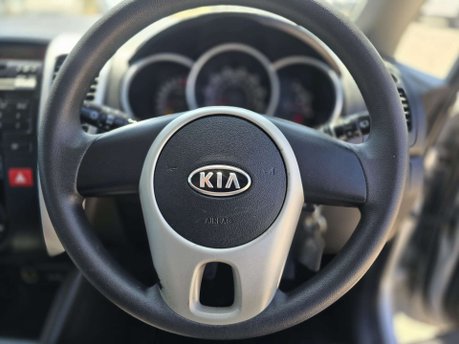 Kia Venga 1.4 1 MPV 5dr Petrol Manual Euro 5 (89 bhp) 27