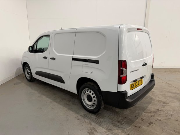 Peugeot Partner PARTNER LONG DIESEL 850 1.5 Blue HDi 100 Professional Prem + Crew Van 7