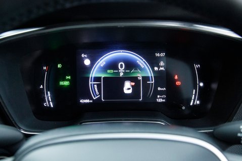 Suzuki Swace MOTION 14