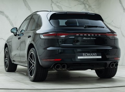 Porsche Macan TURBO 8