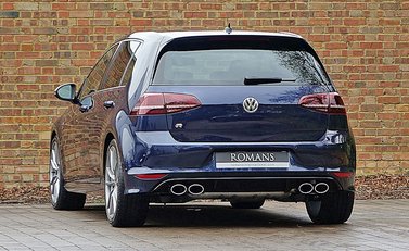 Volkswagen Golf R 3