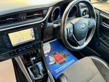 Toyota Auris 1.2 VVT-i Excel Touring Sports CVT Euro 6 (s/s) 5dr (Safety Sense) 13