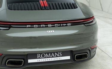 Porsche 911 Carrera (992) 22