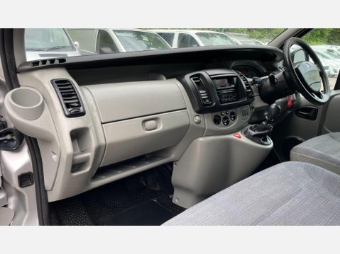 Renault Trafic 2.0 TD dCi SL27 Panel Van 4dr Diesel Manual L1 H1 (214 g/km, 90 bhp) 31