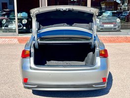 Lexus Is 2.5 IS 300h Advance CVT 4dr 63