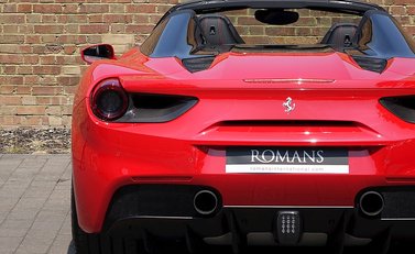 Ferrari 488 Spider 15