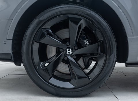 Bentley Bentayga V8 AZURE 34