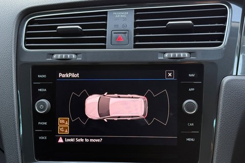 Volkswagen Golf MATCH TDI DSG - VAT Q - APPLE CAR PLAY -ADAPTIVE CRUISE -ROOFBARS 41