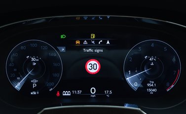 Bentley Bentayga V8 AZURE 25