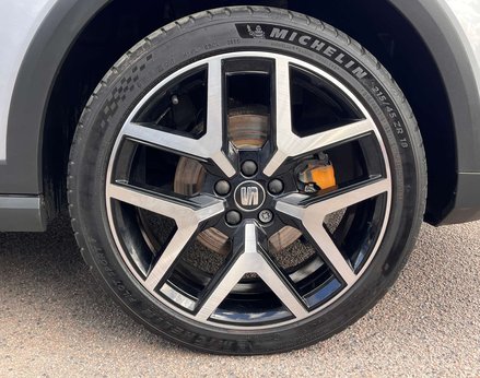 SEAT Arona 1.0 Arona FR Sport TSi Semi-Auto 5dr 15