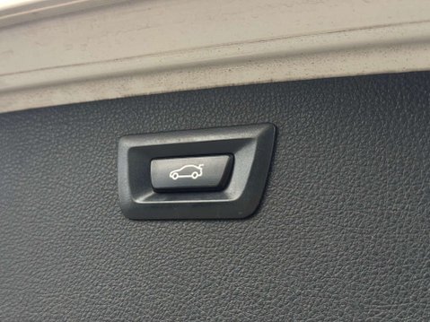 BMW 3 Series 3.0 330d M Sport Touring 5dr Diesel Auto Euro 5 (s/s) (258 ps) 52