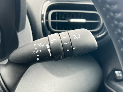 Toyota Yaris ICON FHEV 33