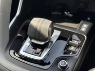 Jaguar E-Pace R-DYNAMIC S MHEV 30