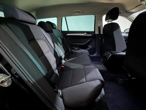 Volkswagen Passat SE BUSINESS TDI BLUEMOTION TECH DSG 19