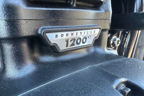 Triumph Bonneville 1.2 Bonneville Bobber Black 33