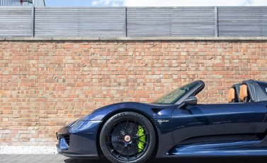 Porsche 918 Spyder Weissach 35