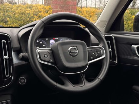 Volvo XC40 2.0 XC40 Momentum D3 5dr 26