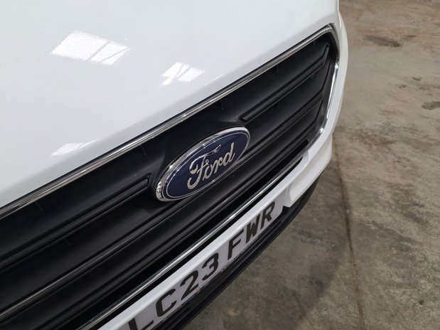 Ford Transit Custom Transit Custom 300 L1 Diesel FWD 2.0 EcoBlue 130ps Low Roof Limited Van 14