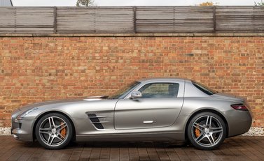 Mercedes-Benz SLS AMG 2