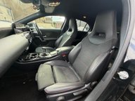 Mercedes-Benz A Class A 180 AMG LINE EXECUTIVE 12