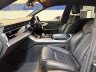 Audi Q8 3.0 TDI V6 50 S line SUV 5dr Diesel Tiptronic quattro Euro 6 (s/s) (286 ps) 33