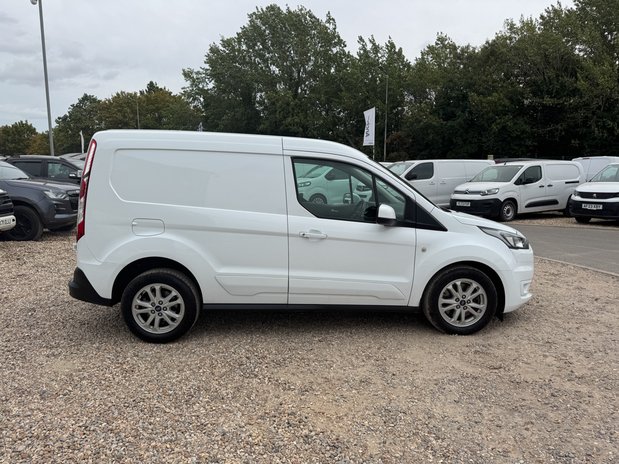 Ford Transit Connect SWB L1H1 Low Roof Limited Air Con Alloys Sensors EURO 6 5