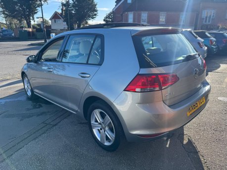 Volkswagen Golf MATCH TSI BLUEMOTION TECHNOLOGY DSG 5