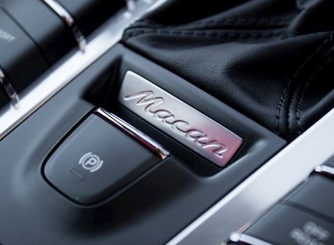 Porsche Macan Turbo 22
