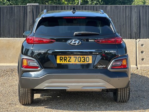 Hyundai KONA GDI PREMIUM 8