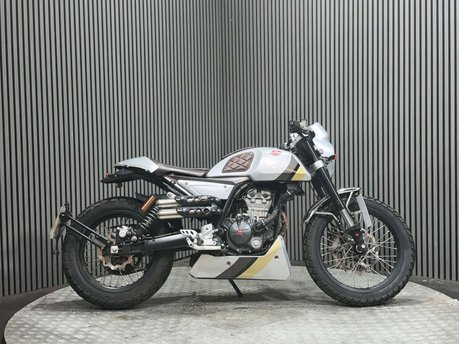 Mondial HPS 2020 ONLY 3K GOOD RUNNING PROJECT CAFE BIKE 125CC