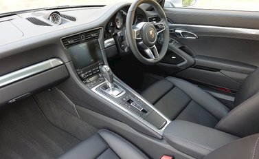 Porsche 911 (991.2) Carrera S 8