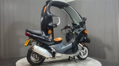 BMW C1 2002 ONLY 8K 1 OWNER GREAT LOOKING SCOOTER 125CC WITH A ROOF!! 2
