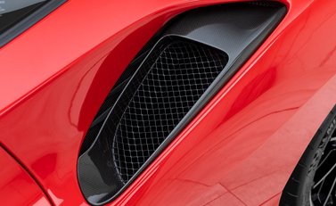 Ferrari 488 Pista 28