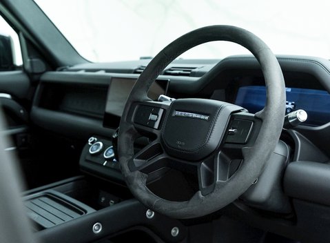 Land Rover Defender 110 V8 9