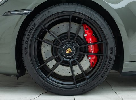 Porsche 911 Targa 4 GTS (992) 26