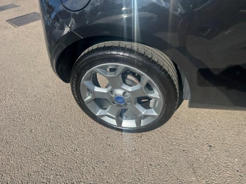 Ford Ka 1.2 Titanium Euro 5 3dr 17